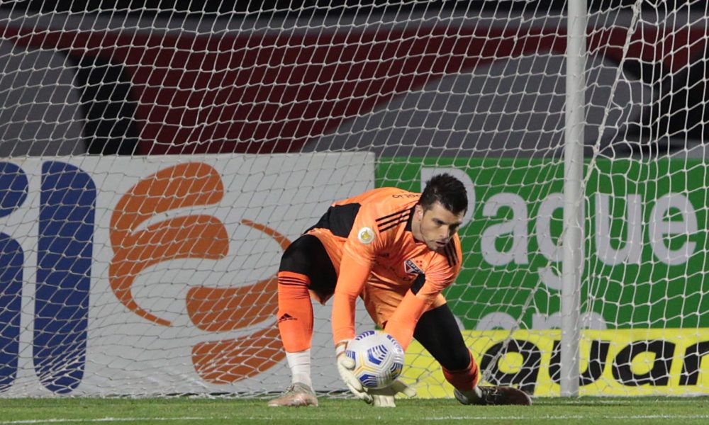 S O Paulo Vende Tiago Volpi E Goleiro Retorna Ao Futebol Mexicano Veja