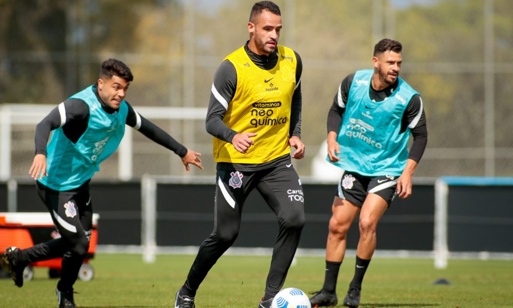 Corinthians faz treino tático de olho no clássico contra o Santos no