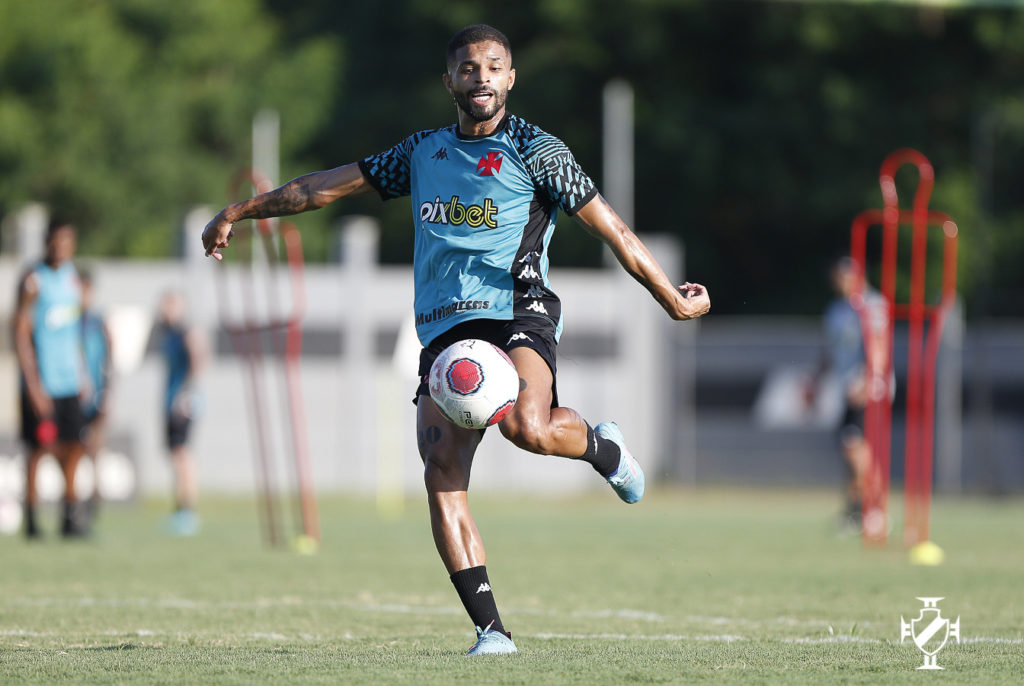 Vasco Anuncia Rescis O De Contrato Vitinho Que Deve Ser Novamente