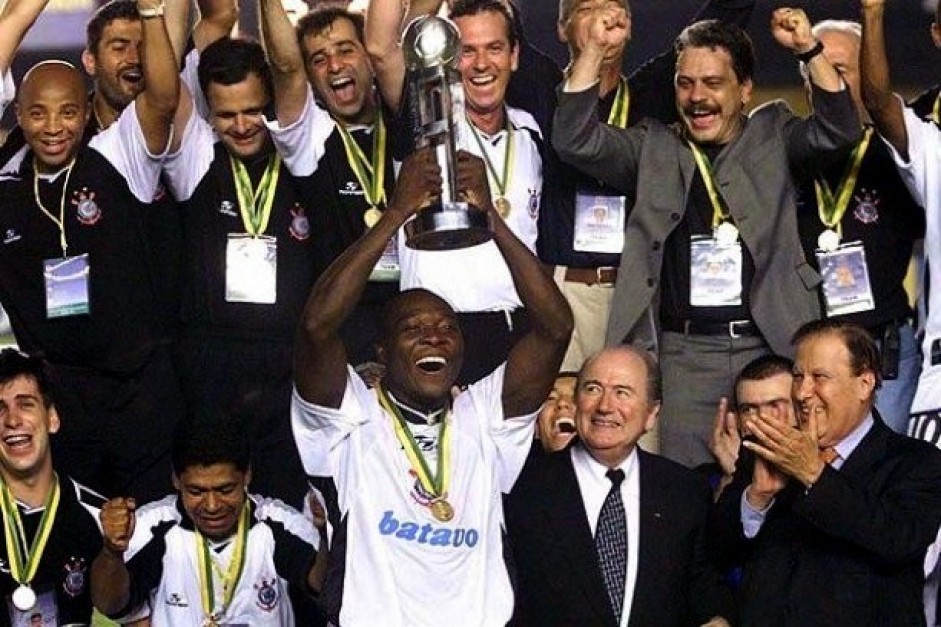 Corinthians Campeão Mundial 2000. Escalação: Dida, Kléber, Fábio Luciano,  Vampeta, Rincon e Adilson Batista. Luiz…