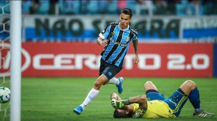 Ferreira faz gol contra o Cruzeiro