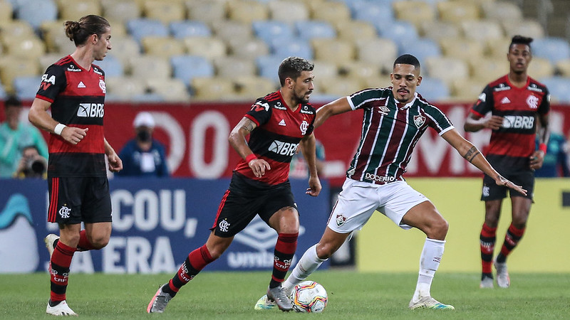 Gilberto-Fluminense-Benfica-Lucas-Merçon-FFC