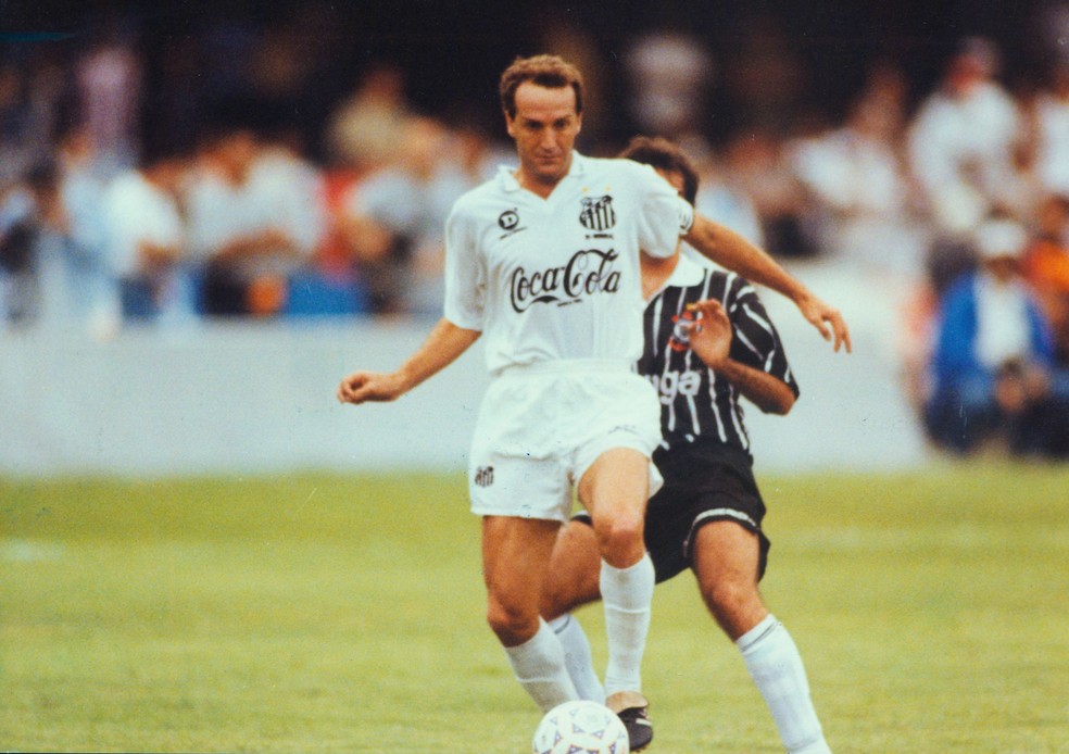 Novo técnico do Santos, Cuca defendeu o clube em 1993 (Foto: Divulgação /Santos)