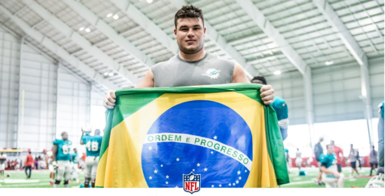 Mais um brasileiro na NFL: Durval Queiroz, o Duzão, é selecionado pelo Miami  Dolphins, futebol americano