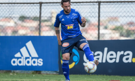 Giovanni é oficializado como jogador do Cruzeiro nesta quinta-feira (29)