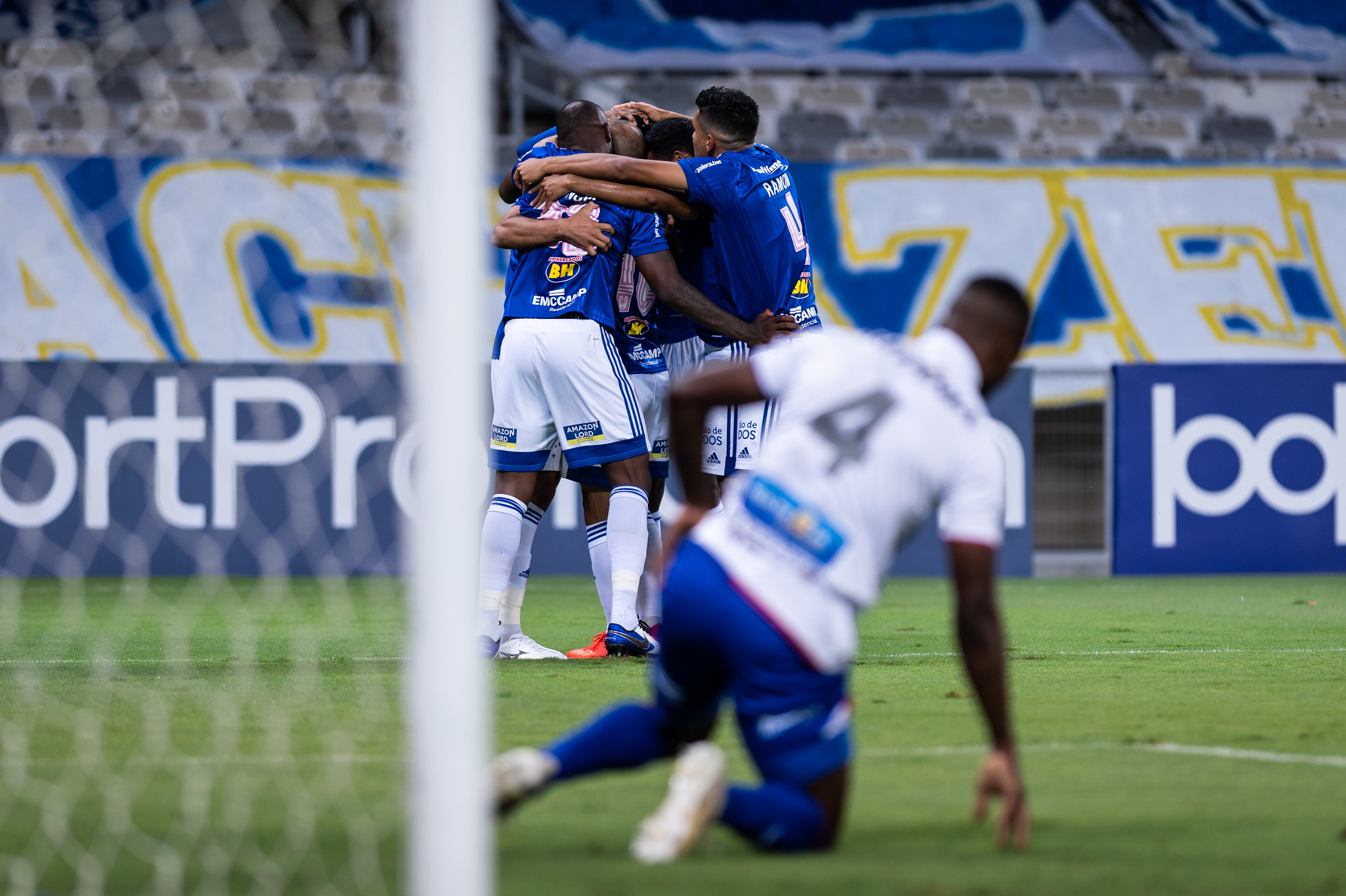 Cruzeiro deixa zona de rebaixamento após seis rodadas