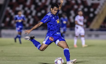 Airton marca três gols em três jogos e se torna artilheiro do Cruzeiro