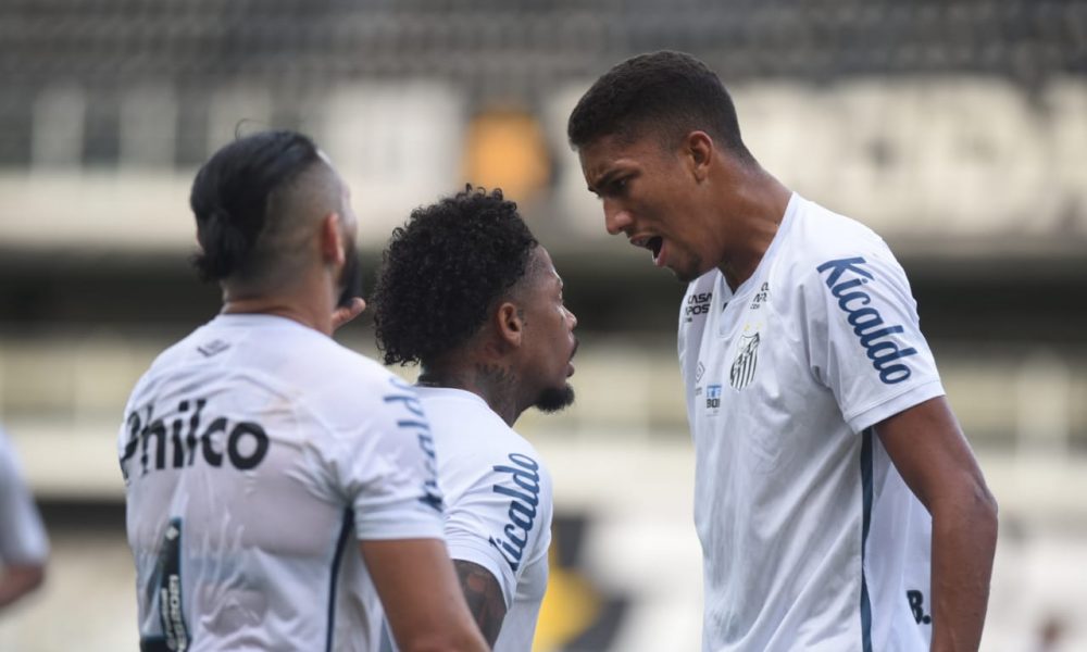 Na Vila, Santos Afunda O Botafogo Na Lanterna Do Brasileirão E Se ...