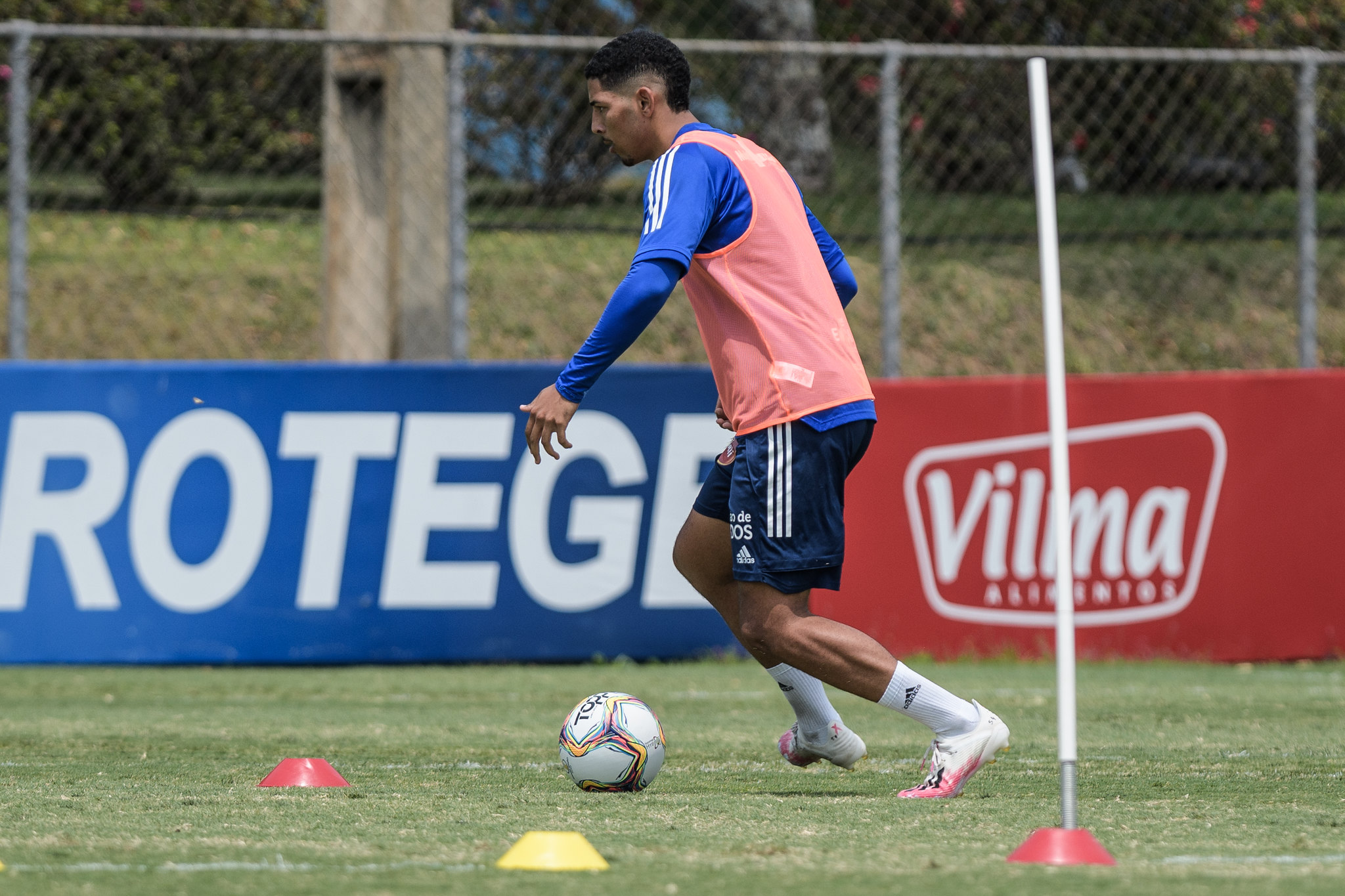 Chegada de novo treinador pode melhorar relação entre Cruzeiro e Zé Eduardo