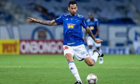 Ao final de empréstimo no Goiás, Ariel Cabral deve ficar no Cruzeiro, diz empresário