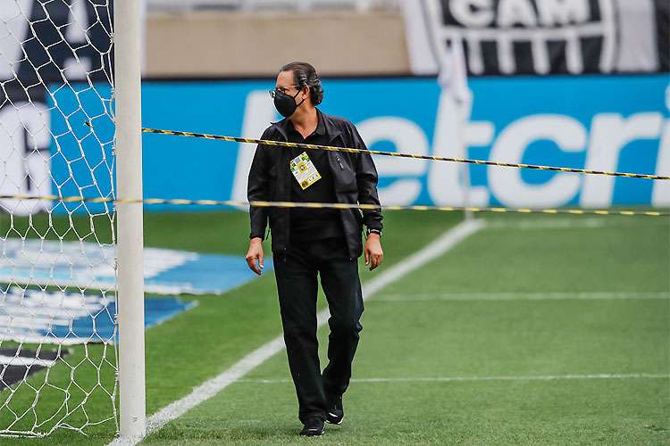 Ex-vice presidente do Atlético-MG no Mineirão antes do jogo