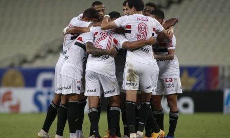 Distante do líder por sete pontos, assegurar vaga direta à Libertadores é obrigação para o São Paulo