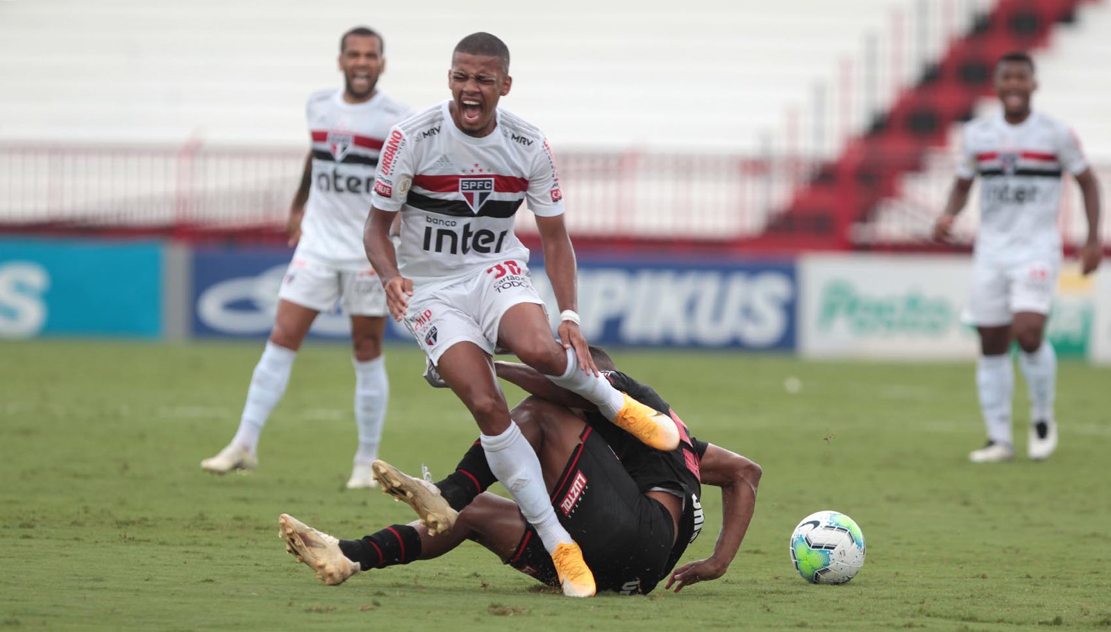 Prestes a assinar com time da MLS, Brenner deve deixar o São Paulo