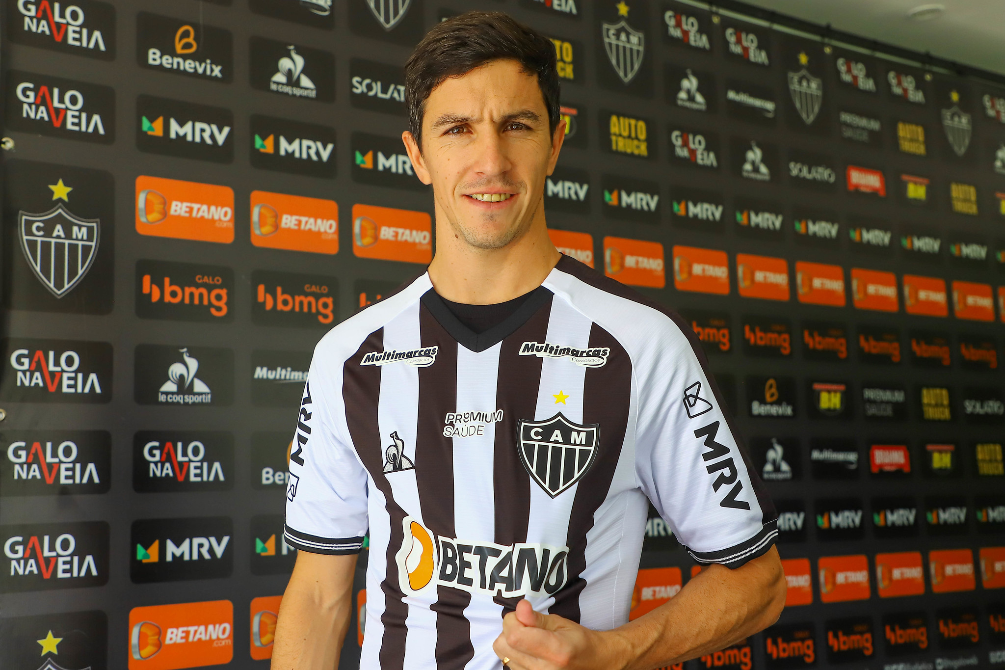 Nacho Fernández é apresentado mirando Libertadores e Brasileiro no Atlético-MG