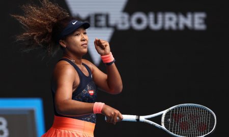 Naomi Osaka sofre, mas avança no Australian Open Serena Williams