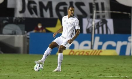 Luiz Felipe vê em boa atuação contra Corinthians um meio de retomar a confiança