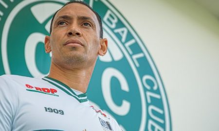 Guarani nega intenção de contratar o centroavante Ricardo Oliveira