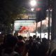 Torcida faz festa em frente ao hotel que o Flamengo está hospedado