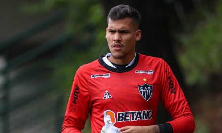 Atlético-MG reintegra goleiro Matheus Mendes, que estava no CSA