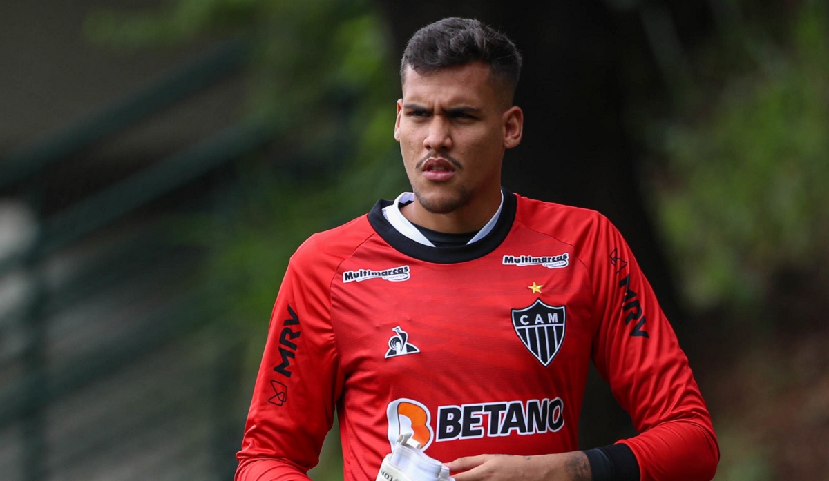 Atlético-MG reintegra goleiro Matheus Mendes, que estava no CSA