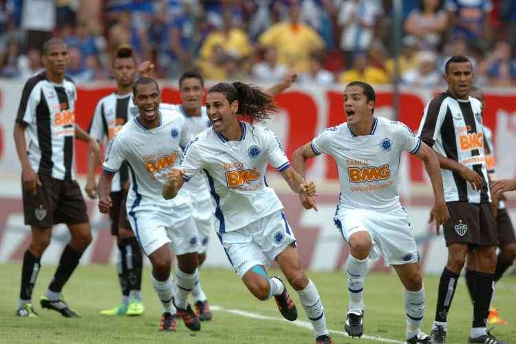 Com boas lembranças no estádio, Cruzeiro reencontra a Arena do Jacaré; veja retrospecto