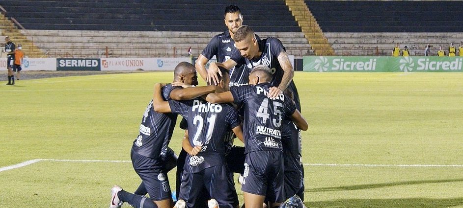 Ponte Preta se desgruda do rebaixamento e cola do G2 do Paulistão