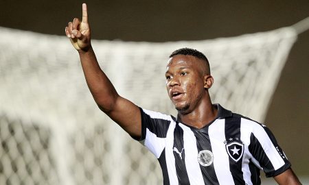 Hoje tem gol do Ribamar! De promessa no Botafogo a meme no Vasco: a carreira do novo reforço do América-MG