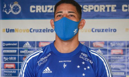 Alteração cardíaca de Zé Eduardo pode estar ligada ao coronavírus, diz médico do Cruzeiro