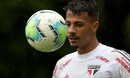 Diego Costa, testou positivo para a Covid-19 e desfalcará o São Paulo