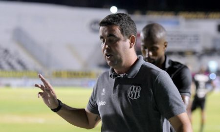Fábio Moreno admite grande pressão no cargo de técnico da Ponte Preta