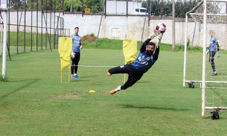 Ygor Vinhas deve ser a novidade na escalação da Ponte Preta contra o Gama