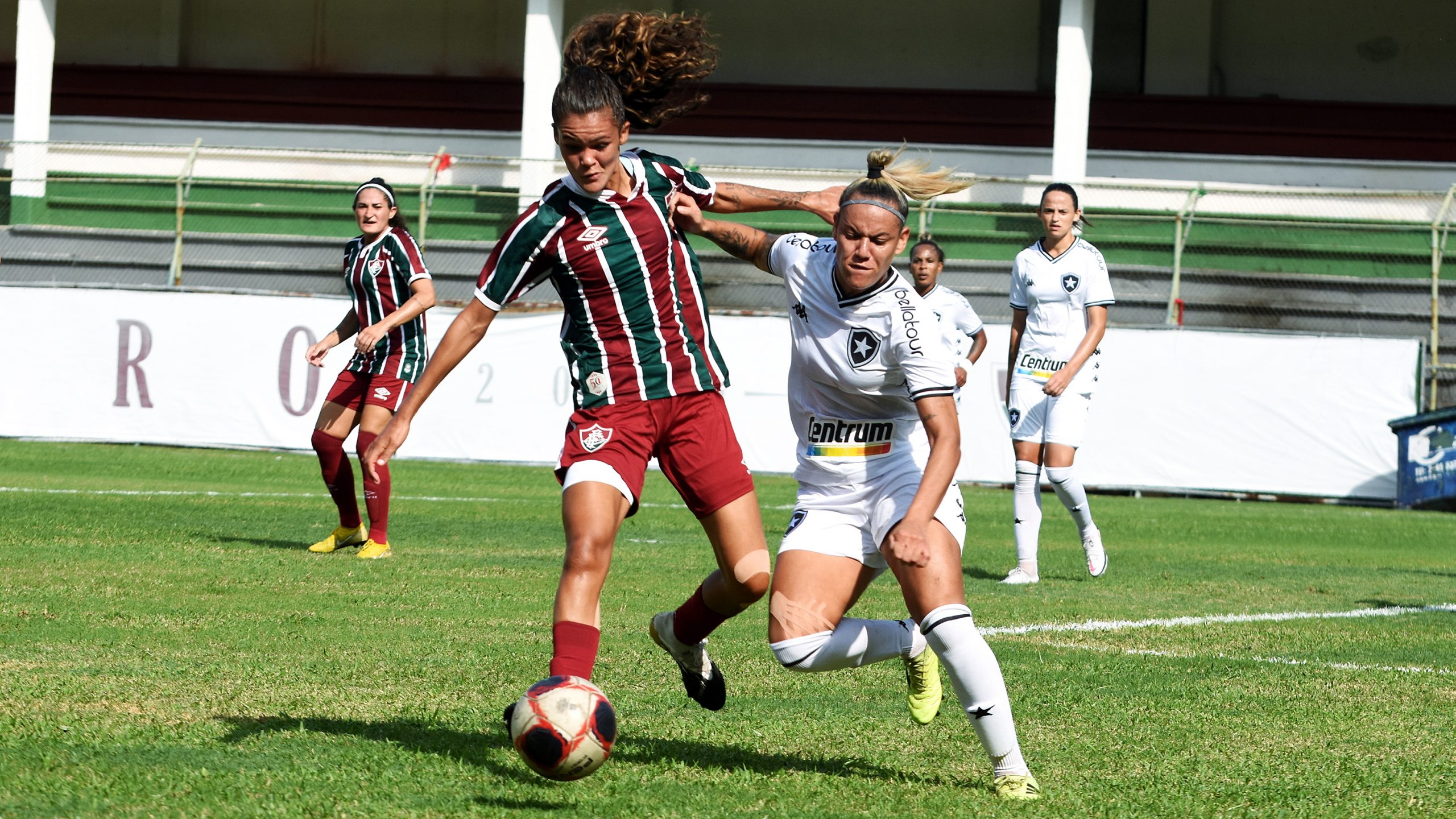 Fluminense enfrenta Botafogo pelo Carioca Feminino