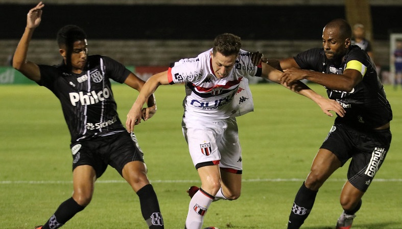 Com vitória em Ribeirão, Ponte Preta alcança clean sheet após sete jogos