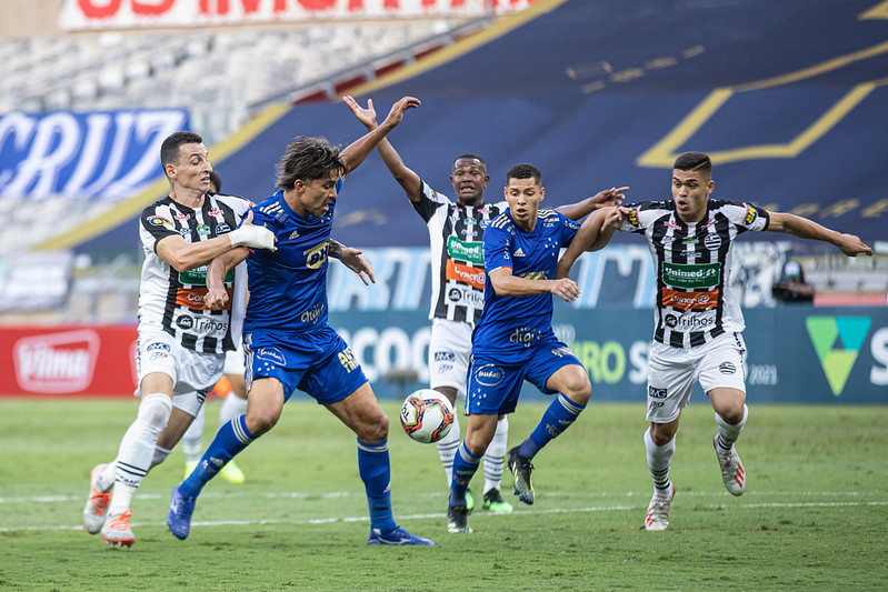 Cruzeiro precisa de 17,75 finalizações para fazer um gol no Campeonato Mineiro