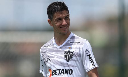 Nacho Fernández fará sua estreia nesta sexta-feira, diante do Coimbra