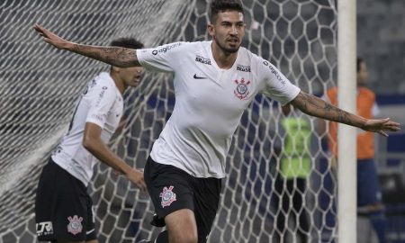 Pedro Henrique aciona Corinthians na justiça