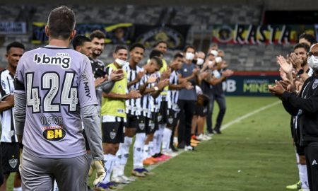Victor encerra ciclo vitorioso no Mineirão sem sofrer gols e com as mãos eternizadas no estádio: 'Nosso salão de festas'