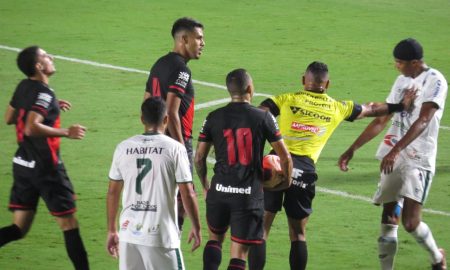 O Atlético-GO venceu a Jataiense por 2 a 0 pelo Goianão