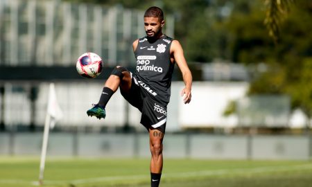 Vitinho-treino-Corinthians