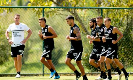 Corinthians faz treino regenerativo