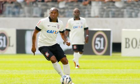 Gilmar Fubá participa de jogo na Arena Corinthians