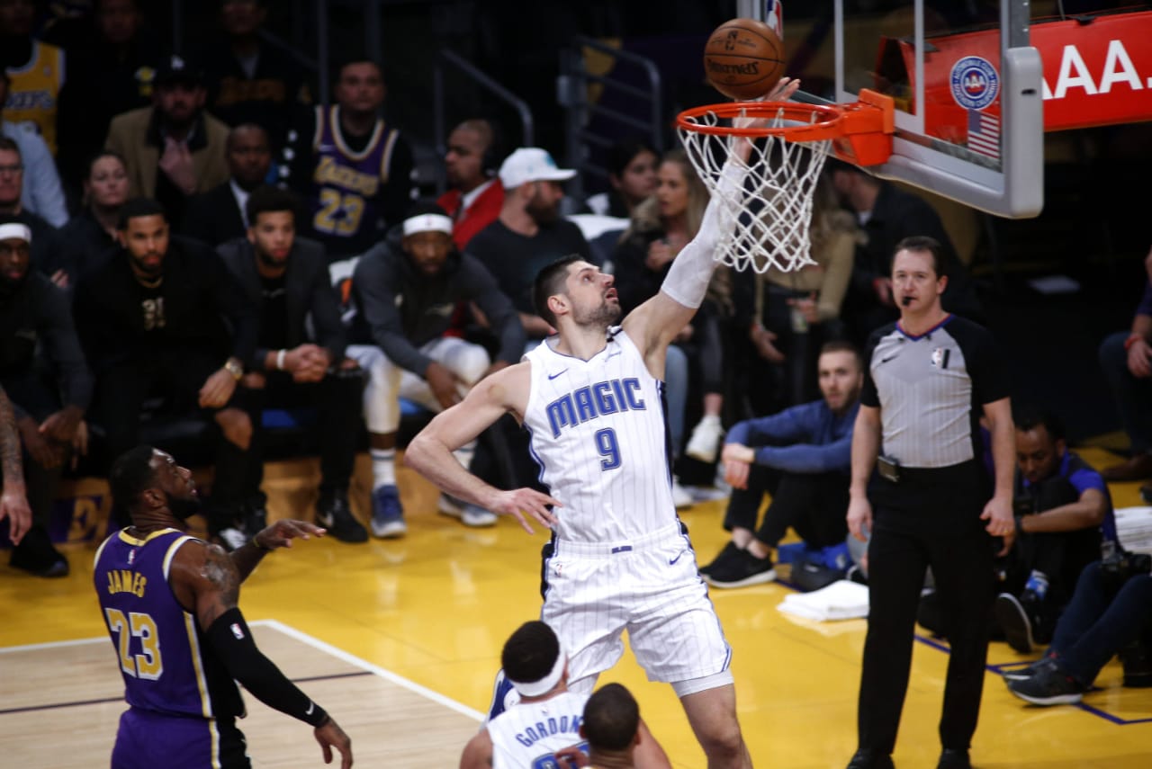 Nikola Vucevic em ação pelo Orlando Magic