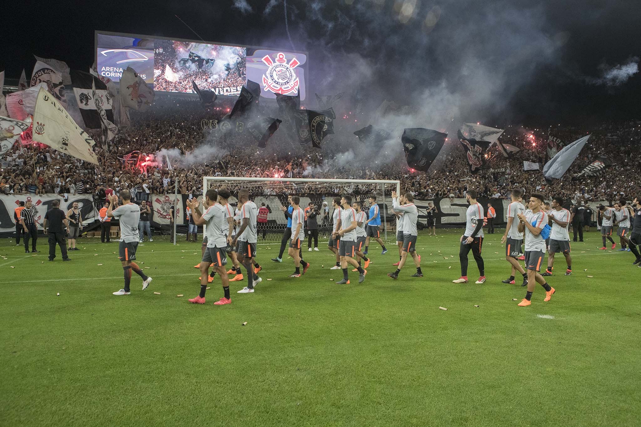 Corinthians lotava a Neo Química Arena em treino aberto pré-final do Paulistão