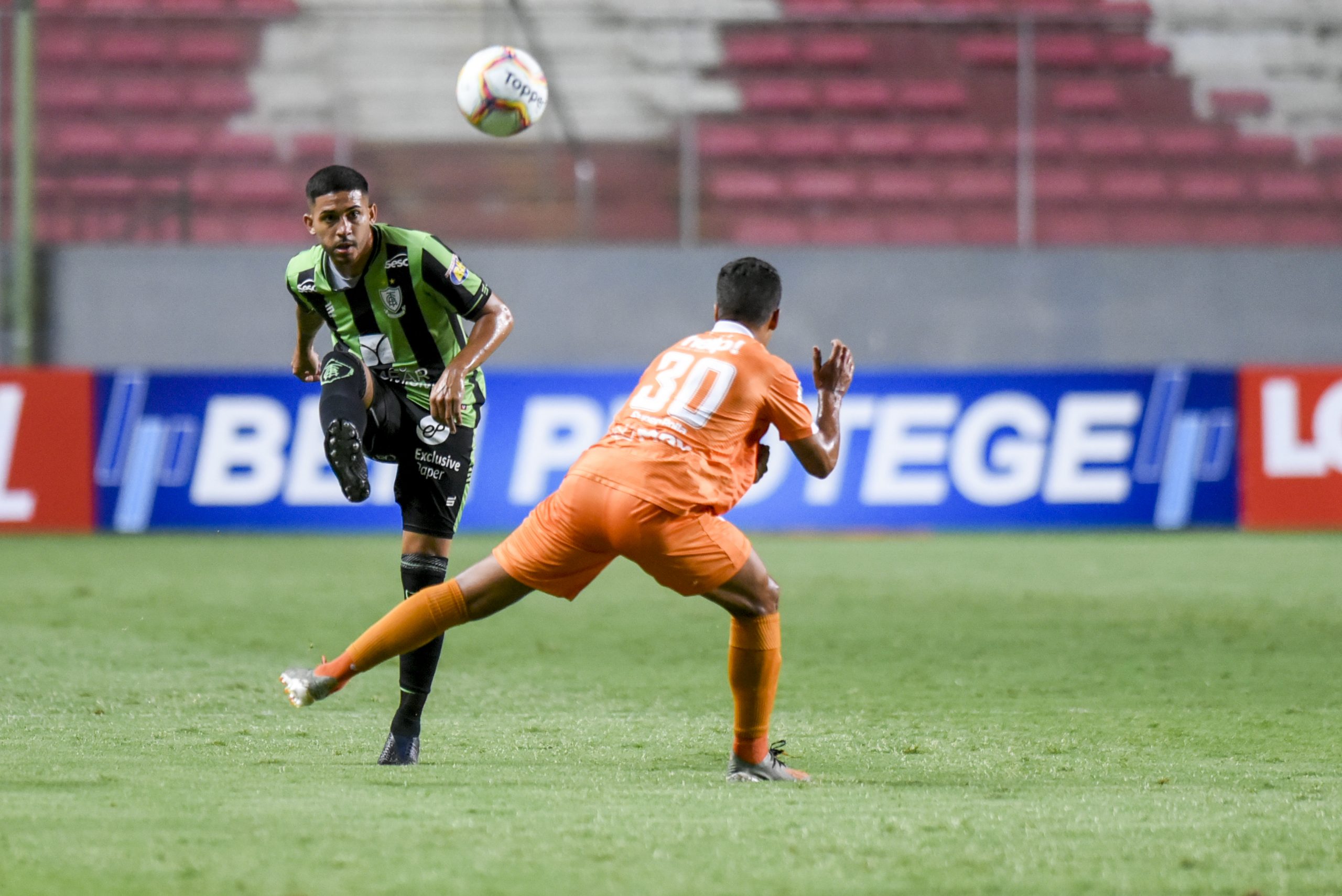Buscando a classificação, América-MG enfrenta o Coimbra no Mineiro