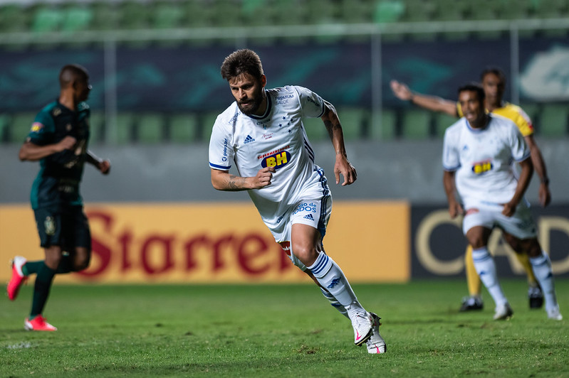 Rafael Sóbis marcou duas vezes pelo Cruzeiro em partidas contra o América-MG