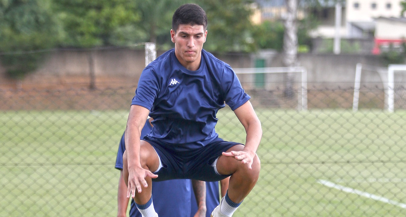 Bianconi comemora primeiro contrato com Guarani: 'Agradecer a Deus'