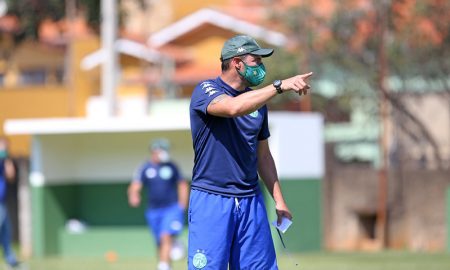 Aal garante confiança em trabalho no Guarani: 'São 24 anos no futebol'