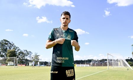 Contratado há mais de um mês, Luiz Fernando ainda não estreou pelo América-MG