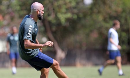 Aal explica Éder Sciola na lateral do Guarani: 'Consistência defensiva'