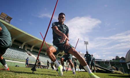 'Futebol cresceu na frente', antecipa Pablo sobre posição ideal no Guarani